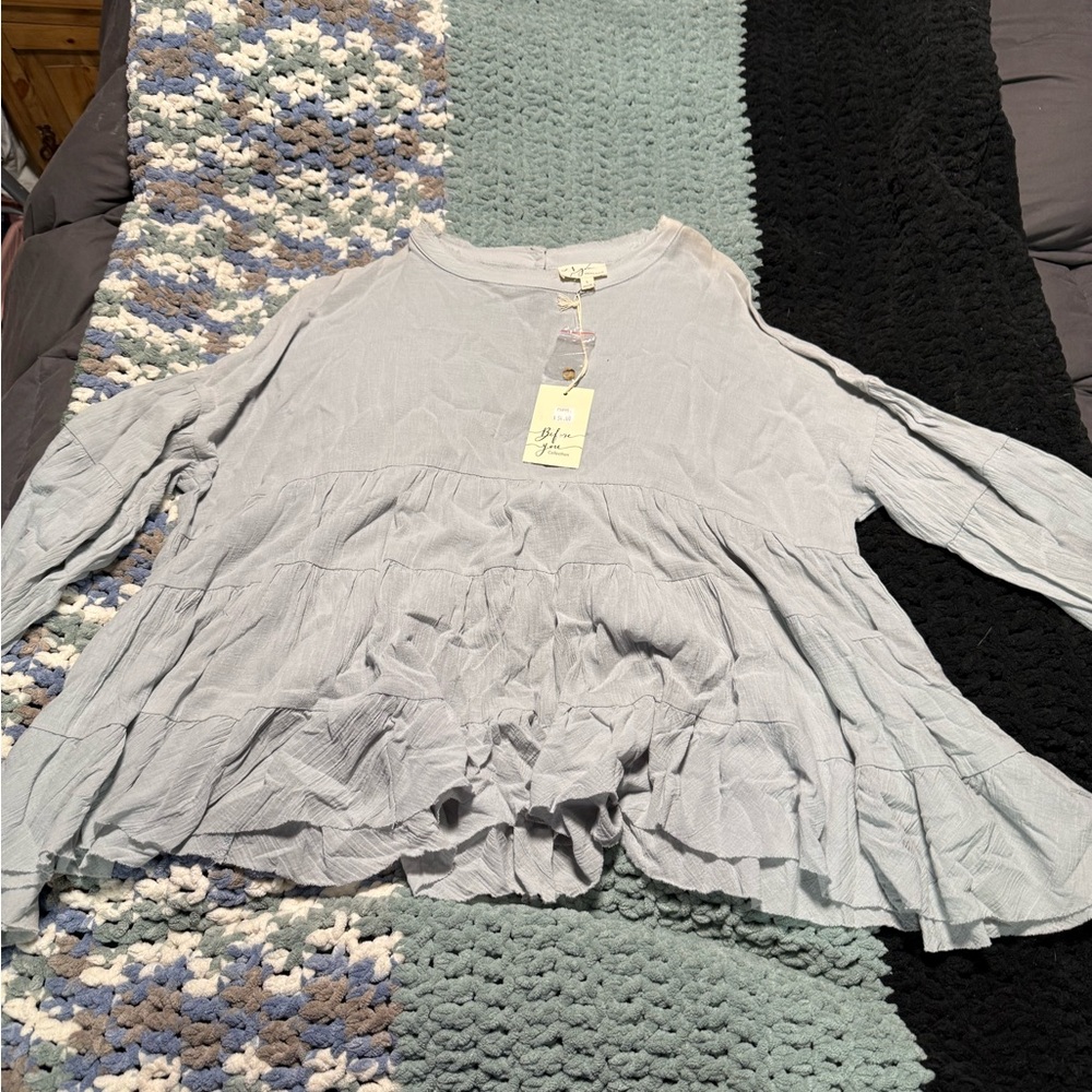 Light Gray Ruffled Long-Sleeve Women's Top - Brand: left blank